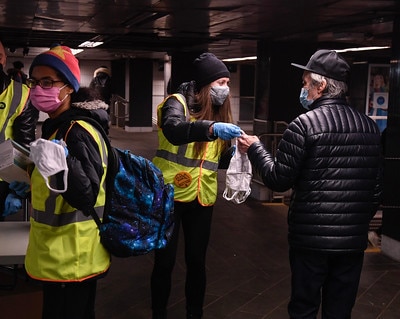 PHOTOS: MTA Mask Force Hands Out Free Masks to Customers