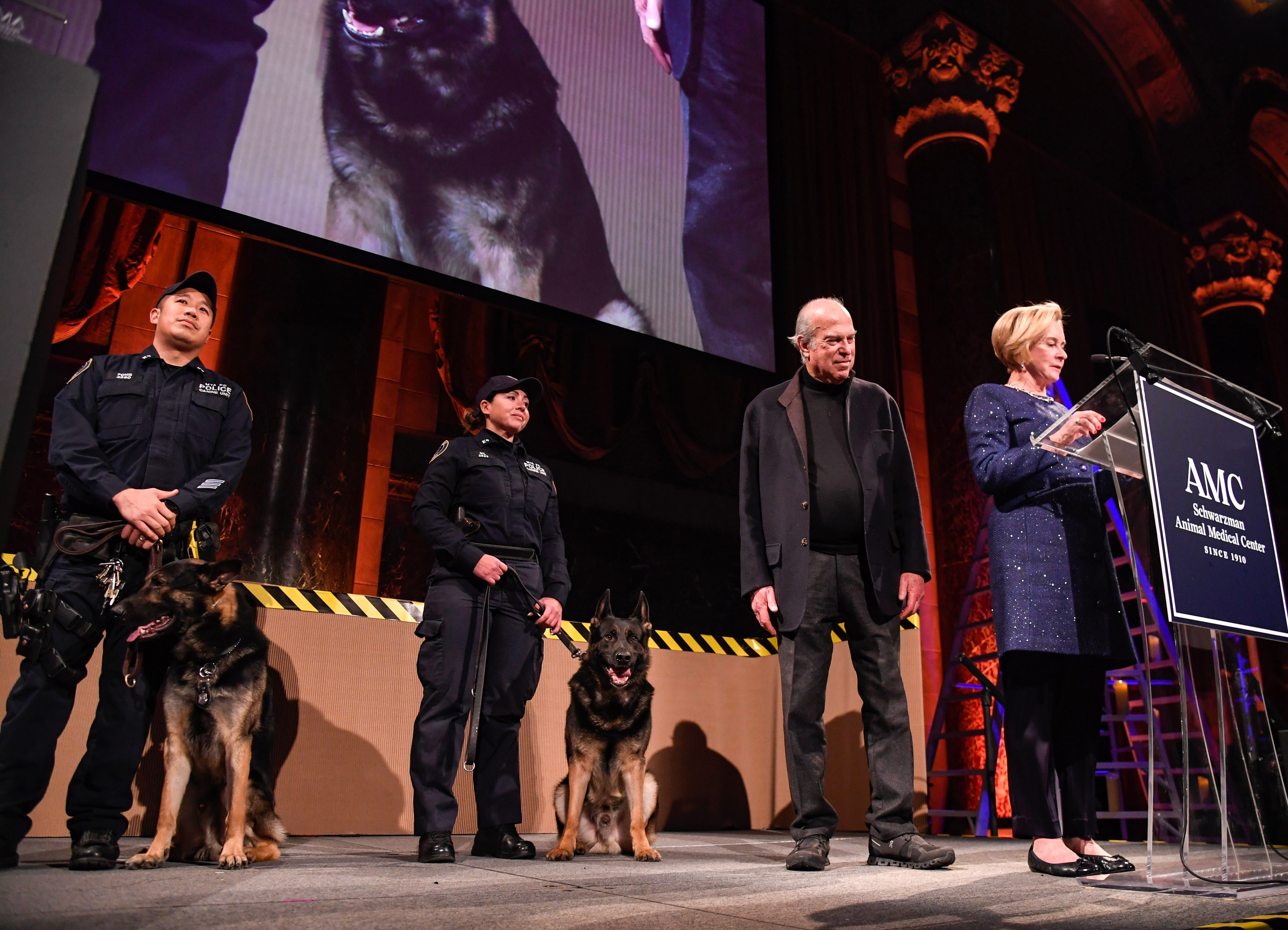 MTA Police Department’s Canine Unit Receives 2021 Top Dog Award