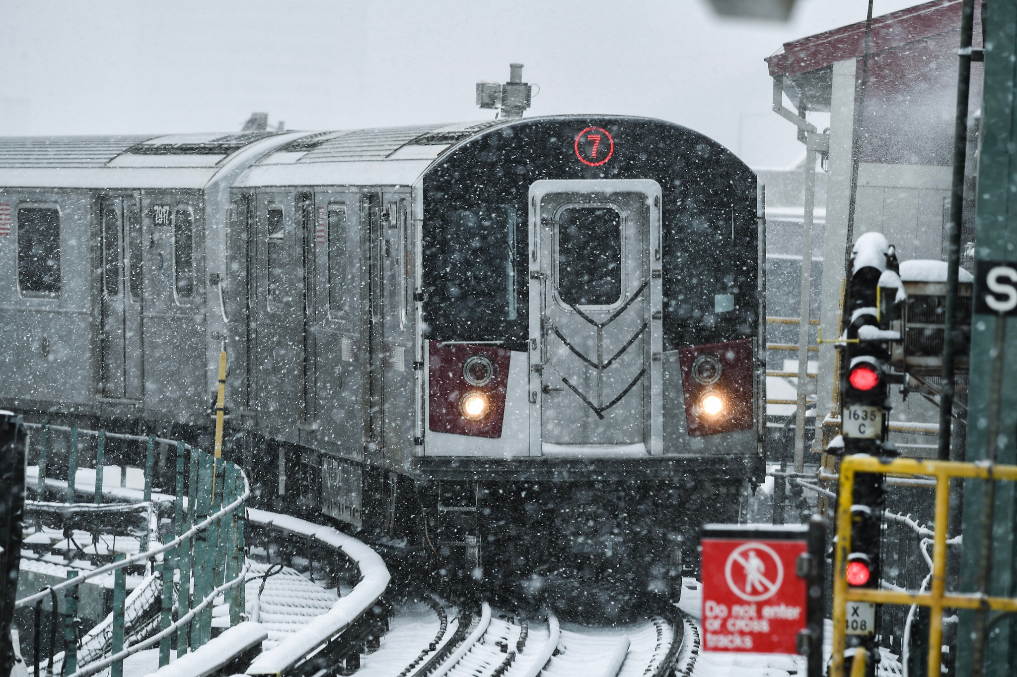 MTA Details Improvement Projects Along the 7 Line 