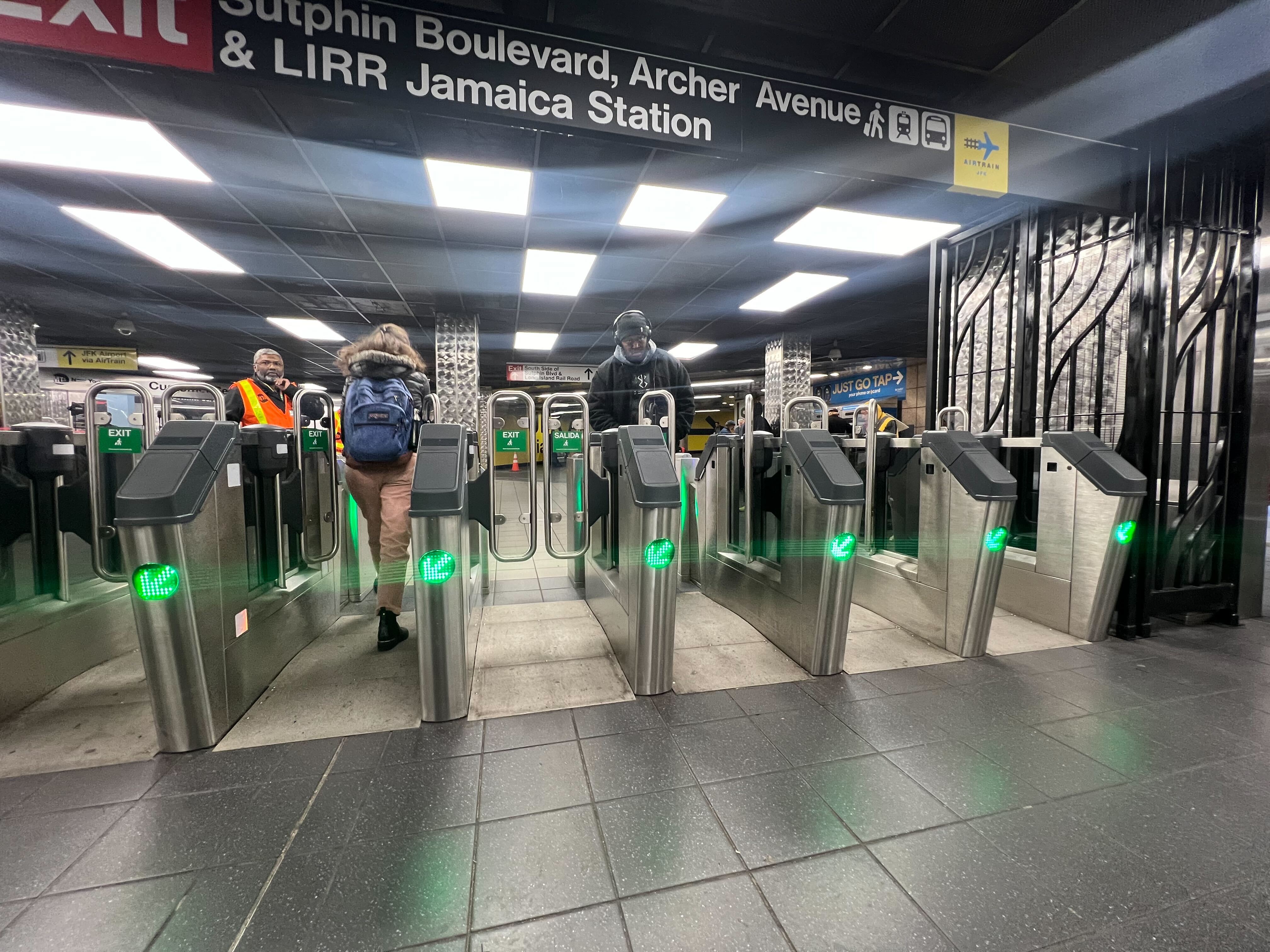 MTA Announces Installation of Wide-Aisle Fare Gates and New Customer Service Center Now Open at Sutphin Boulevard–Archer Avenue–JFK Airport Station 