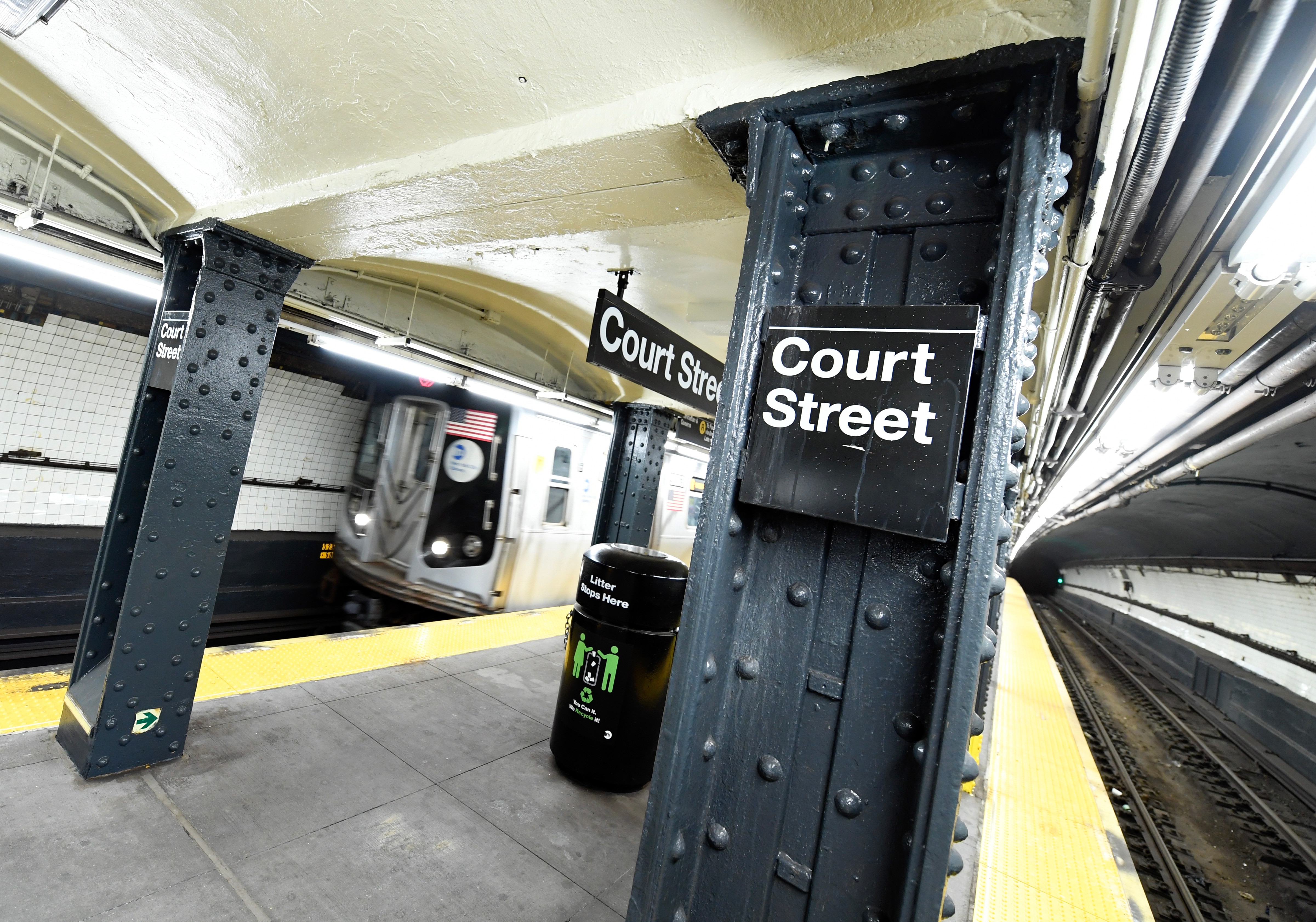 PHOTOS: MTA Completes Final Re-NEW-vation of 2023 at Court St R Station 