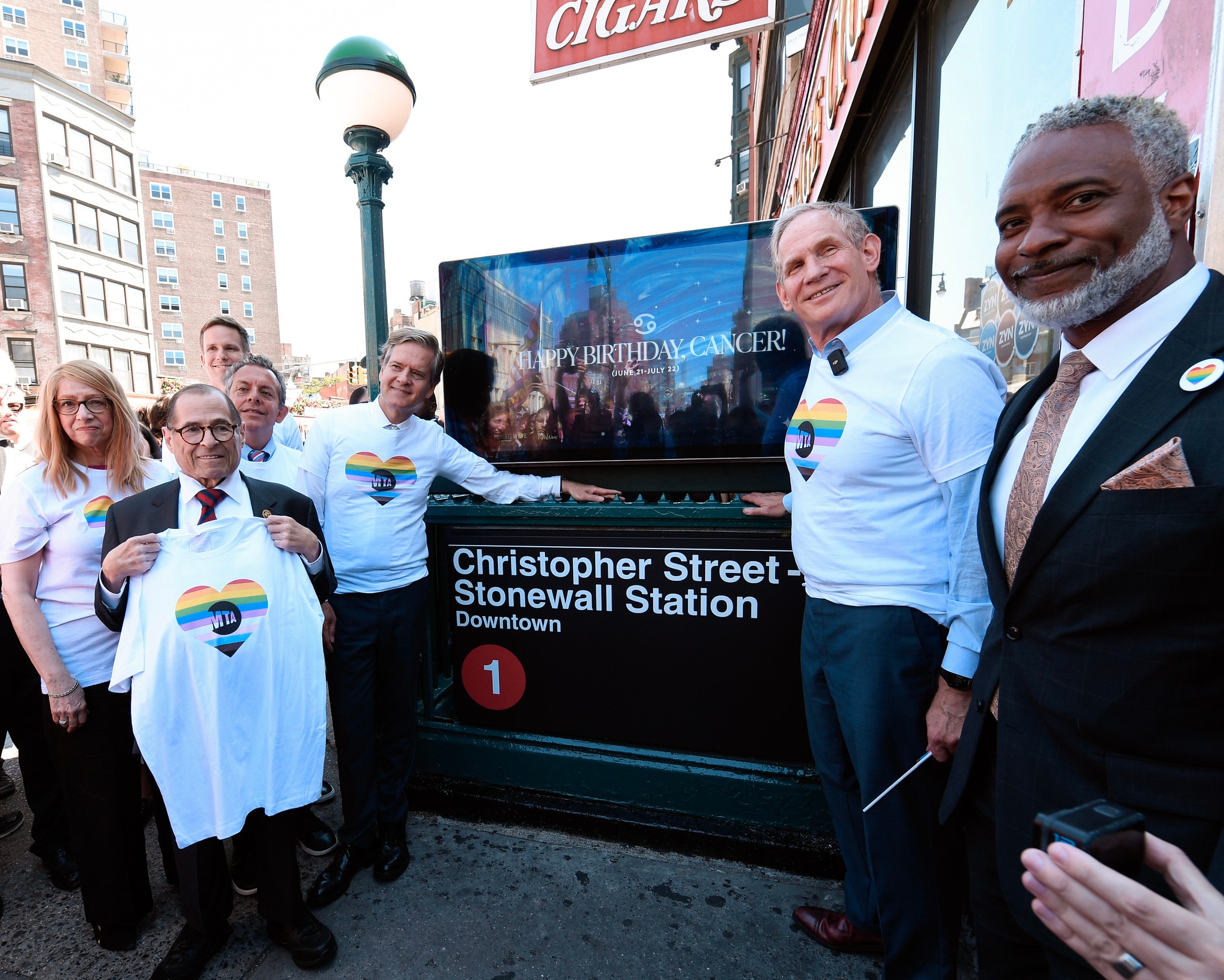 PHOTOS: MTA Celebrates LGBTQ+ Pride Month with Historic Subway Station Renaming at Christopher Street-Stonewall Station 